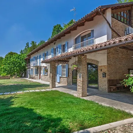 Villa Bricco 6br, Luxury Countryside Retreat Santo Stefano Belbo