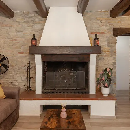 Bricco 6br, Luxury Countryside Retreat *