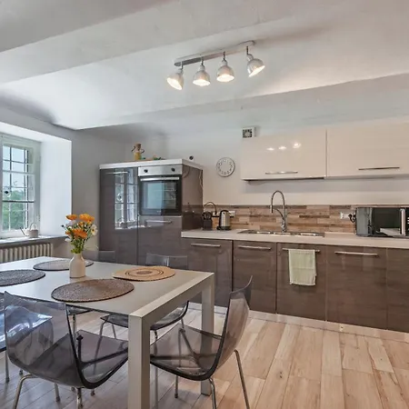 Bricco 6br, Luxury Countryside Retreat Villa Santo Stefano Belbo