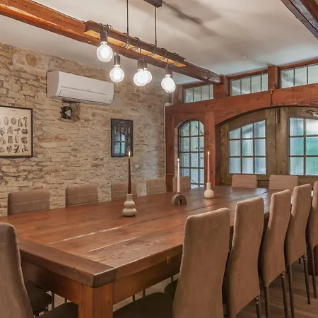 Bricco 6br, Luxury Countryside Retreat Villa