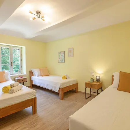 Bricco 6br, Luxury Countryside Retreat Santo Stefano Belbo