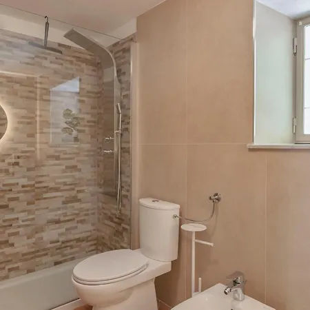 Bricco 6br, Luxury Countryside Retreat *