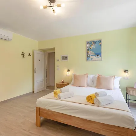 Bricco 6br, Luxury Countryside Retreat