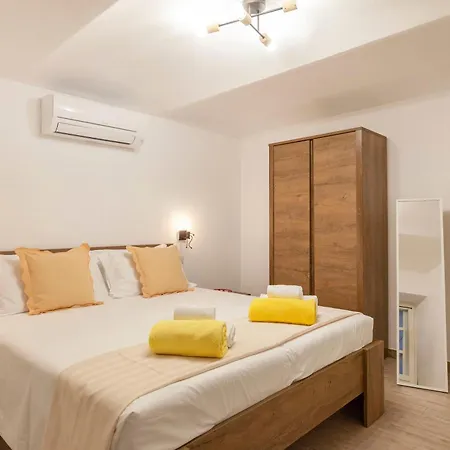 Villa Bricco 6br, Luxury Countryside Retreat Santo Stefano Belbo