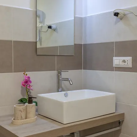 Bricco 6br, Luxury Countryside Retreat * Santo Stefano Belbo